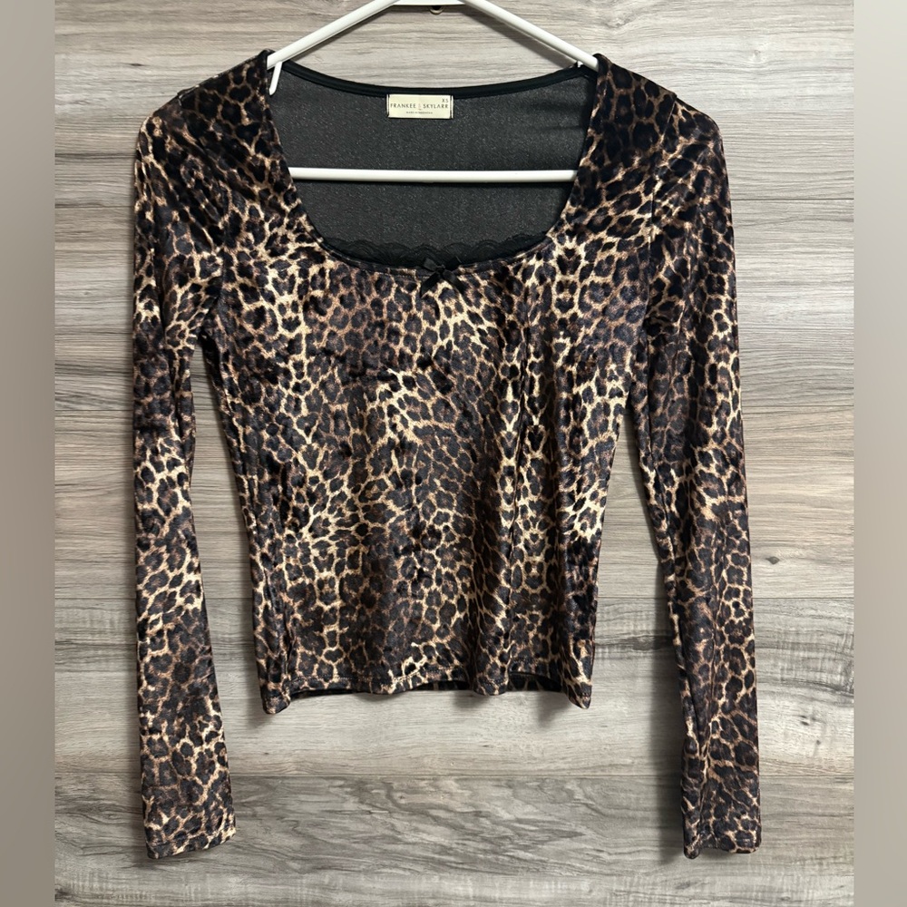Frankee & Skylarr Velvet Animal Print Shirt Square Neck Long Sleeve